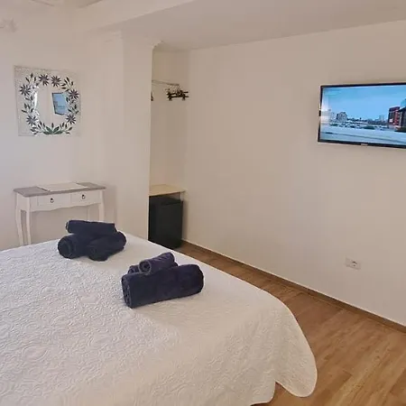 San Teodoro Rooms *